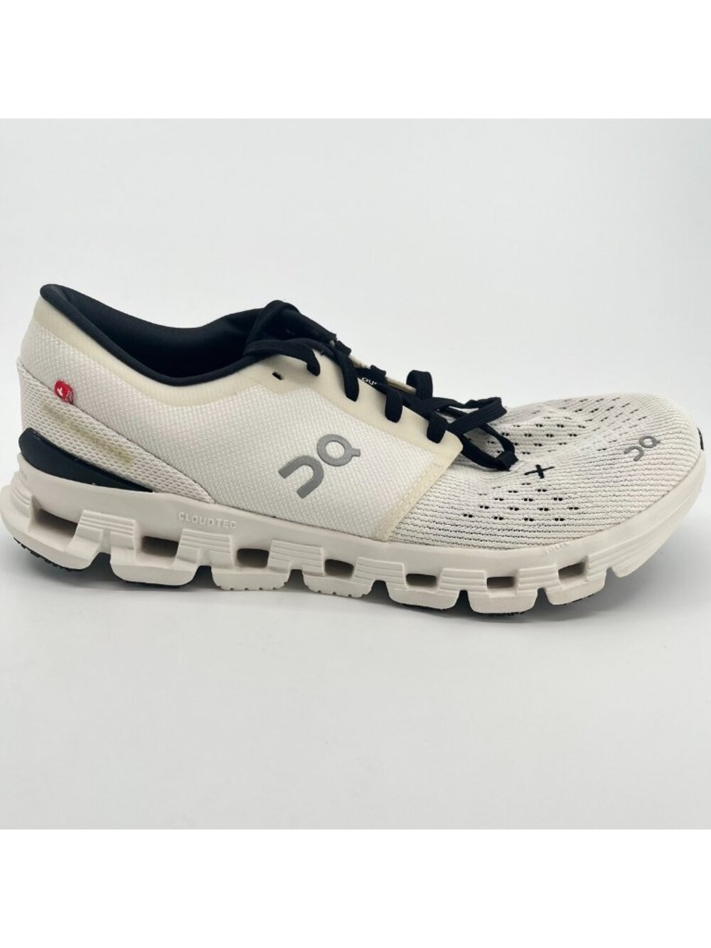 On Cloud X 4 Womens Size 8.5 Ivory Black Athletic Running Walking Shoes Sneakers